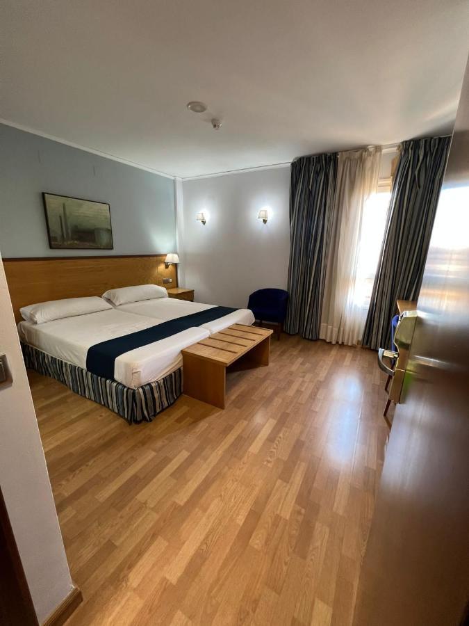 Hotel Cervantes Linares Linares  Buitenkant foto